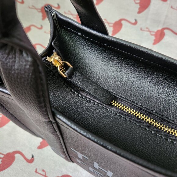 Marc Jacobs The Mini Travel Leather Handbag Womens Black - Picture 6 of 6